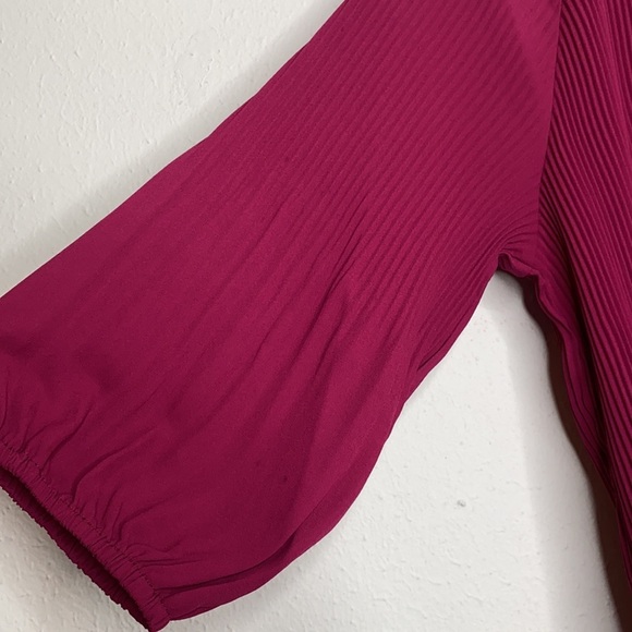 Pleione Magenta Flowy Blouse w/ Stretch Small - Picture 4 of 10